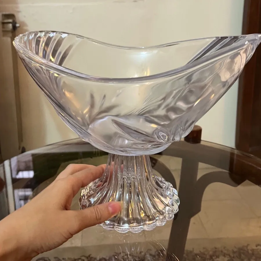ظرف پایه دار میوه خوری