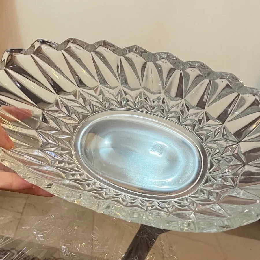 طرف کریستال قدیمی
