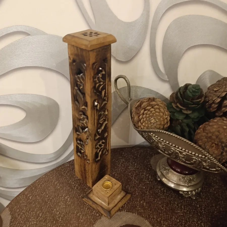 جا عودی چوبی ایستاده