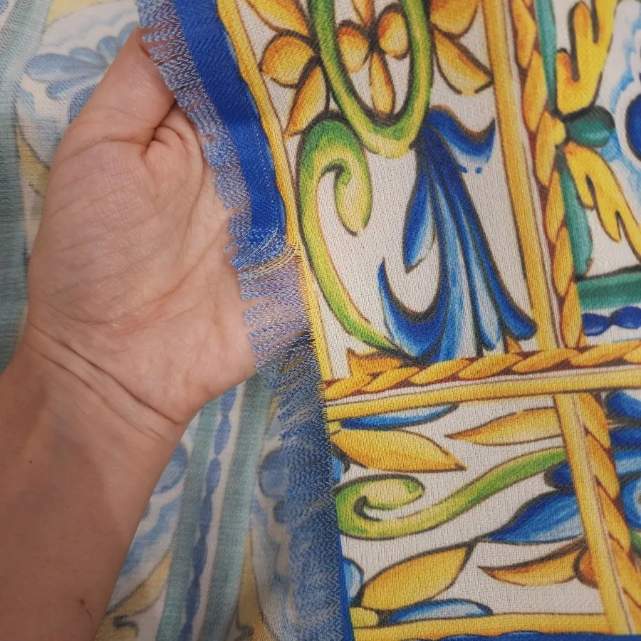 روسری آبرنگی قلم آبی