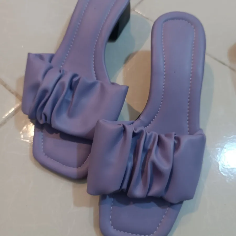 صندل طبی پاشنه دار یاسی