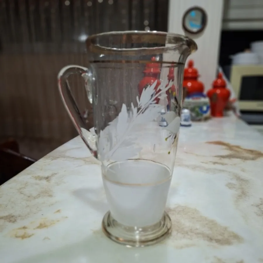 پارچ بسیار قدیمی