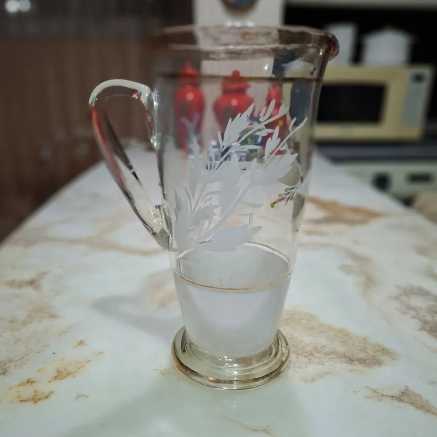 پارچ بسیار قدیمی