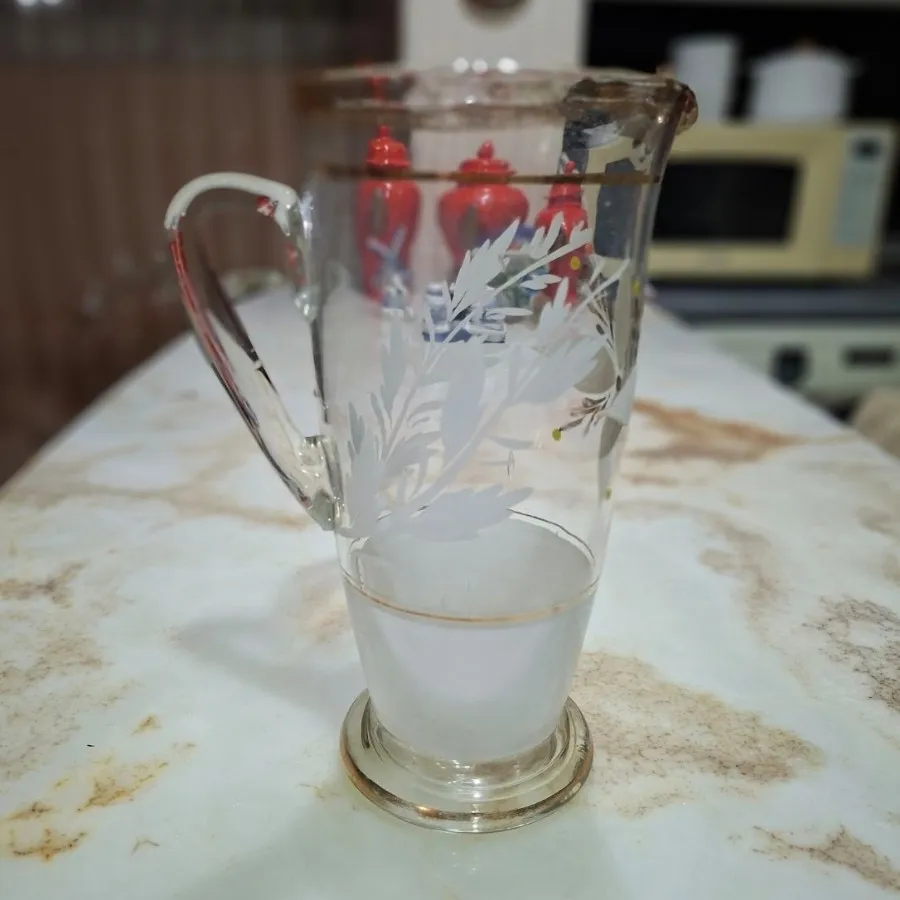 پارچ بسیار قدیمی