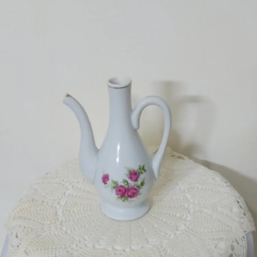 گلابدان گل سرخی