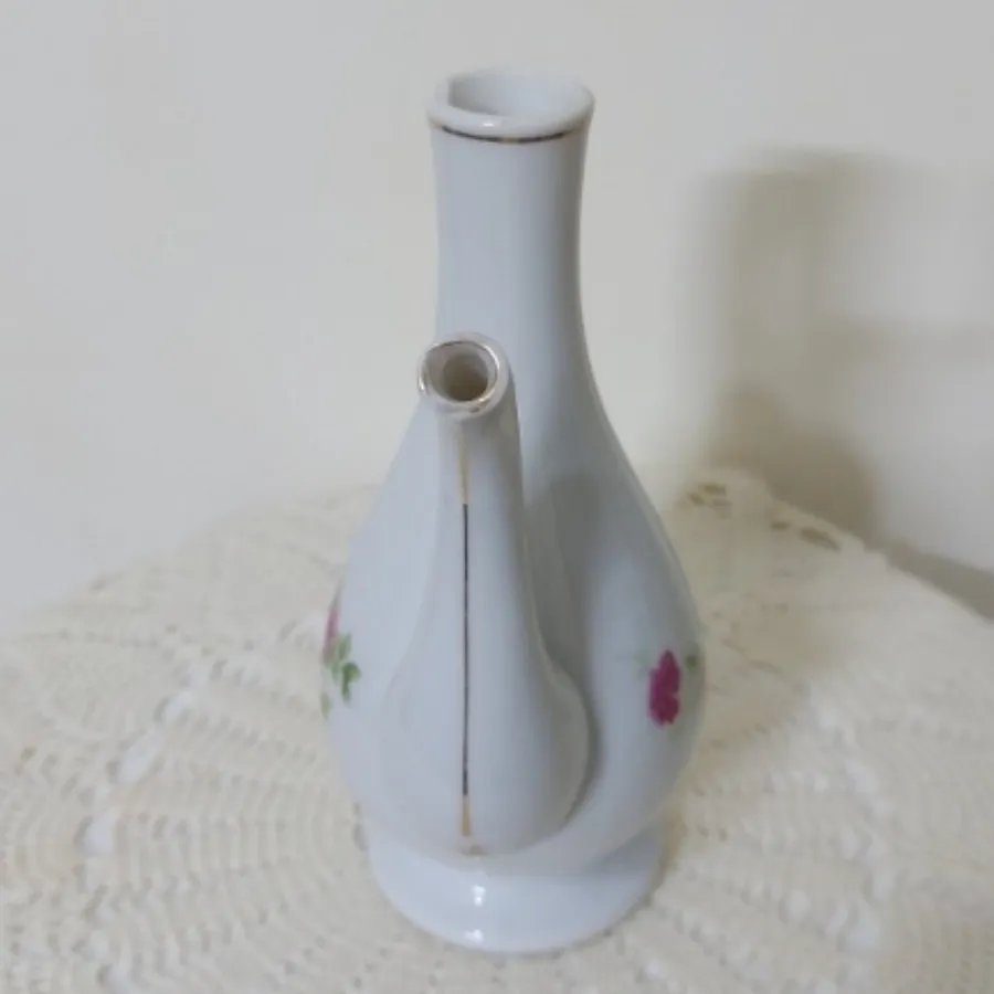 گلابدان گل سرخی