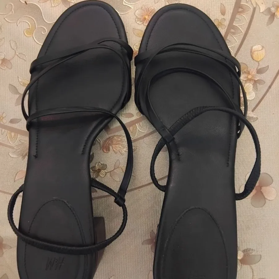 صندل H&M سایز 40-41