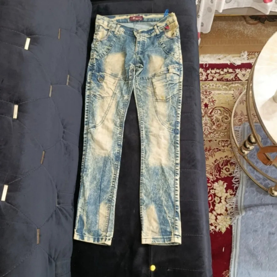 شلوار جین ابر و بادی