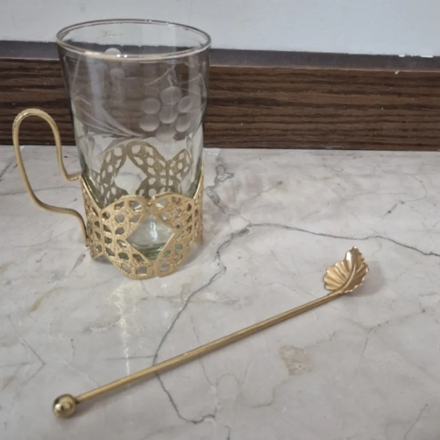 لیوان شربت و سینی قدیمی