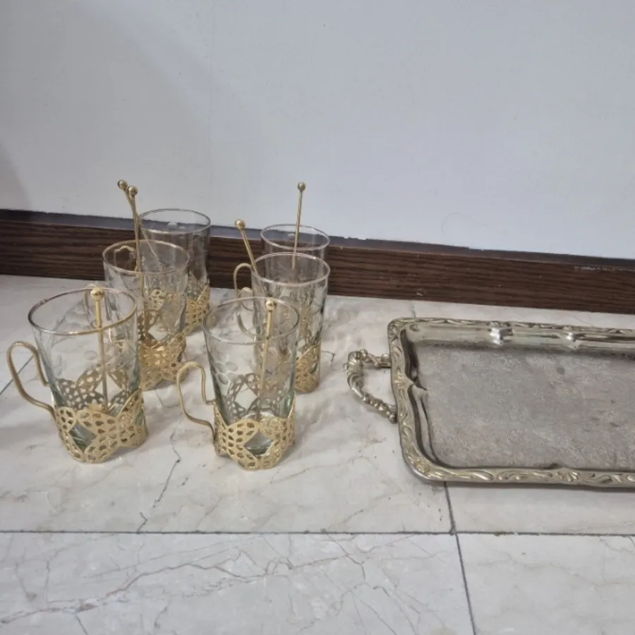 لیوان شربت و سینی قدیمی
