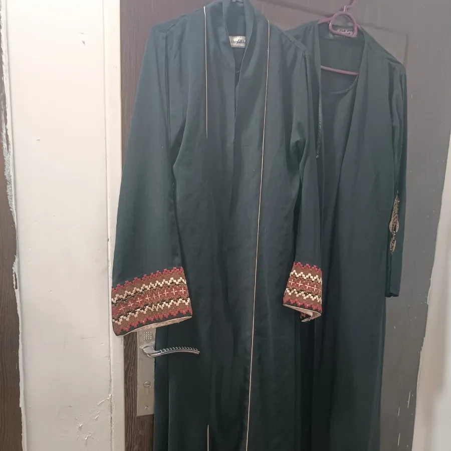 عبا مانتویی