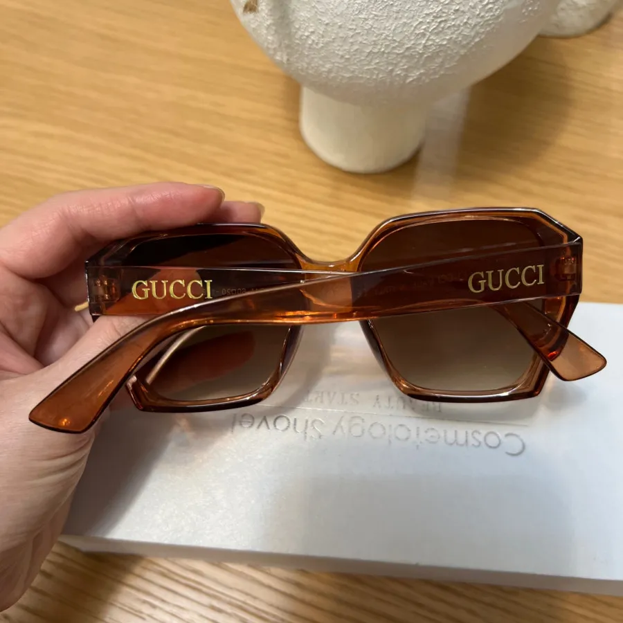 عینک قهوه ای طرح gucci