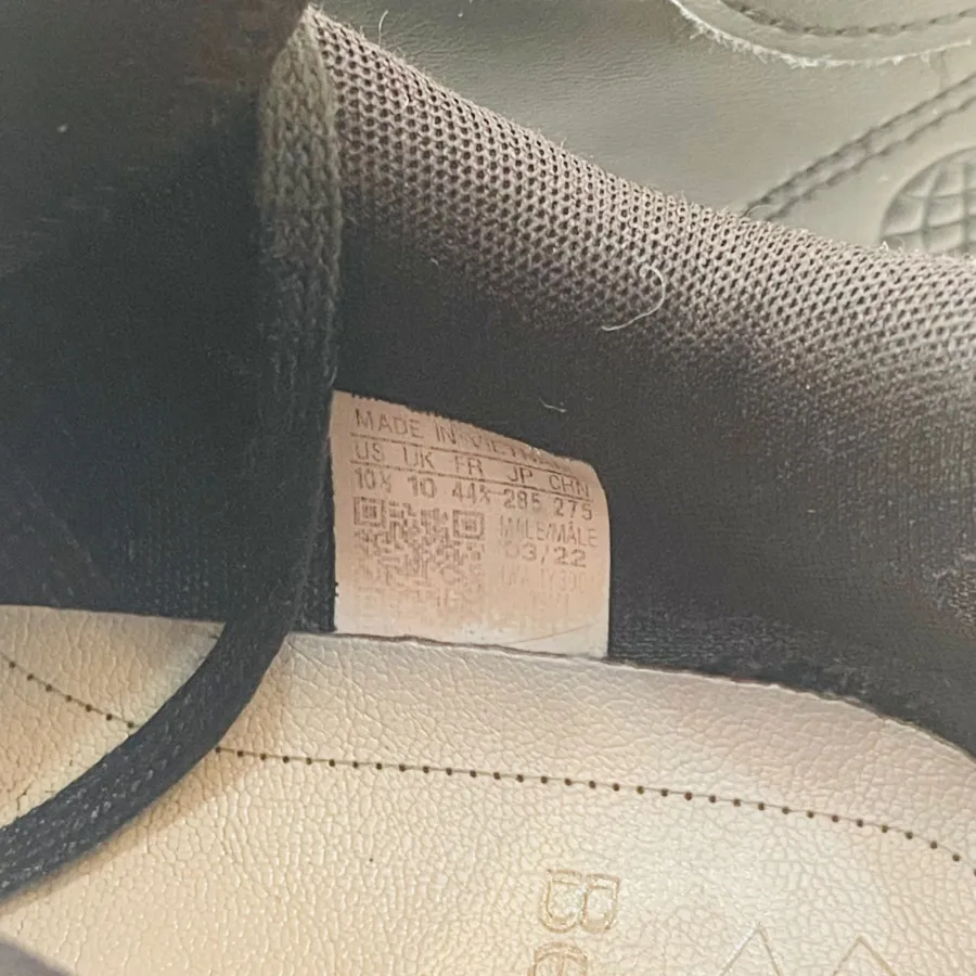 کتونی adidas