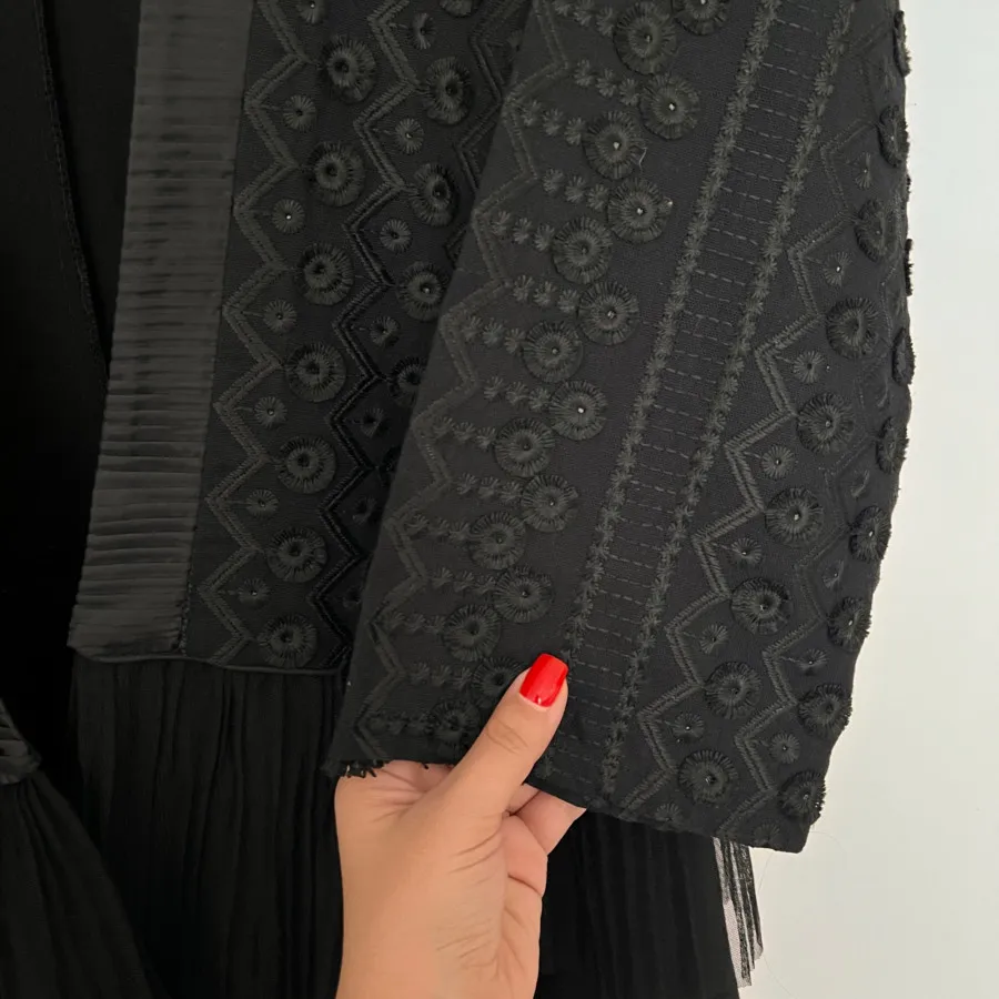 مانتو عروسکی