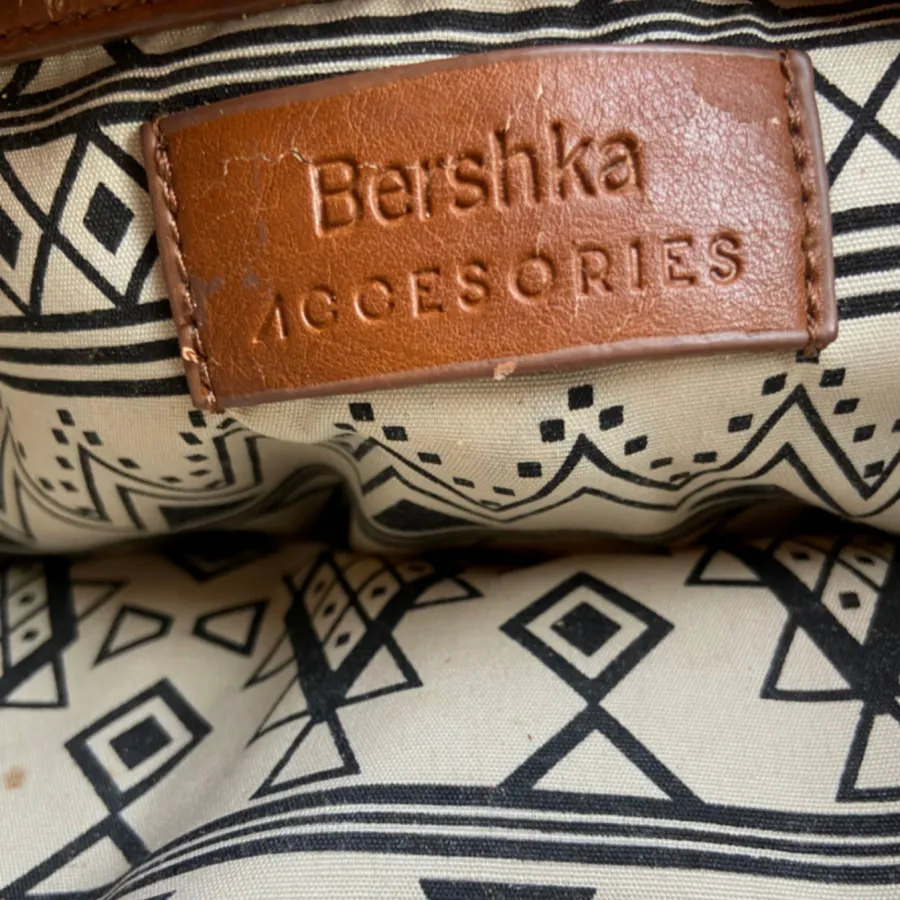 کیف حصیری Bershka