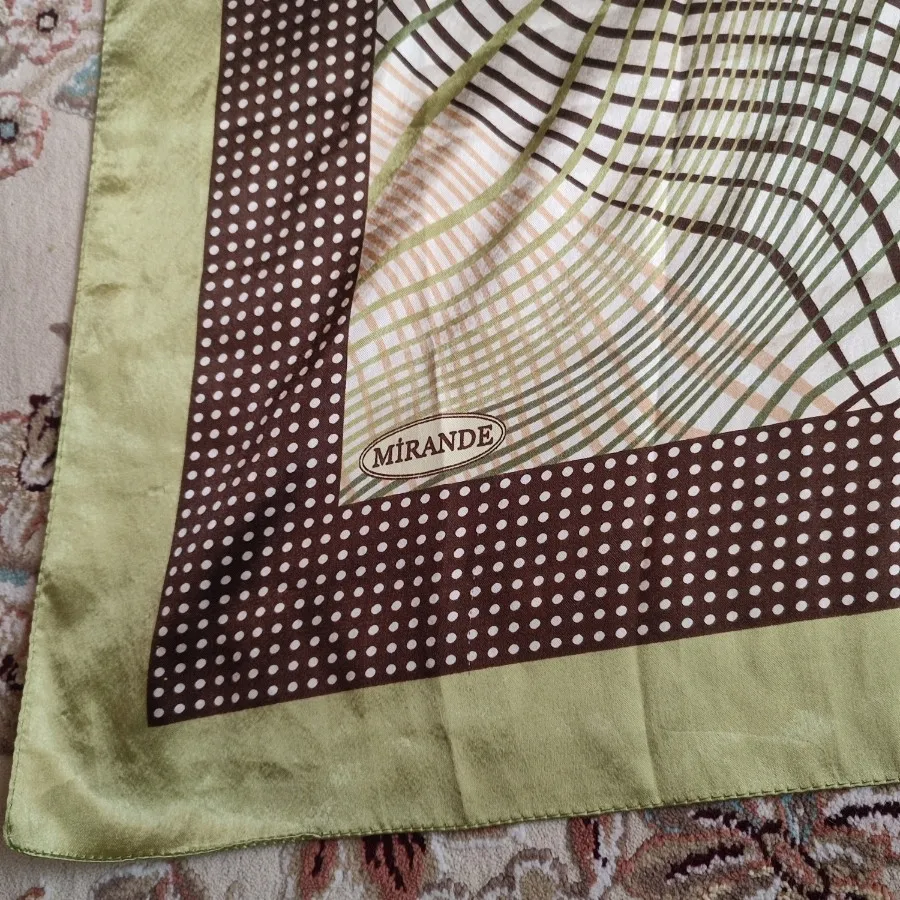 روسری ساتن