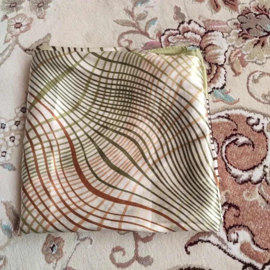 روسری ساتن