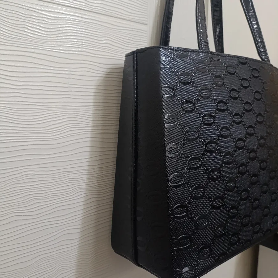 کیف ورنی زنانه