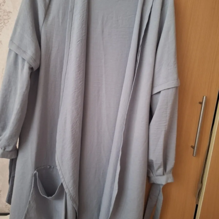 مانتو ابر و بادی
