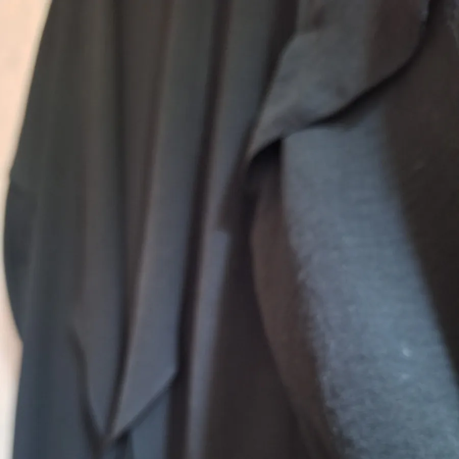 مانتو ابر و بادی