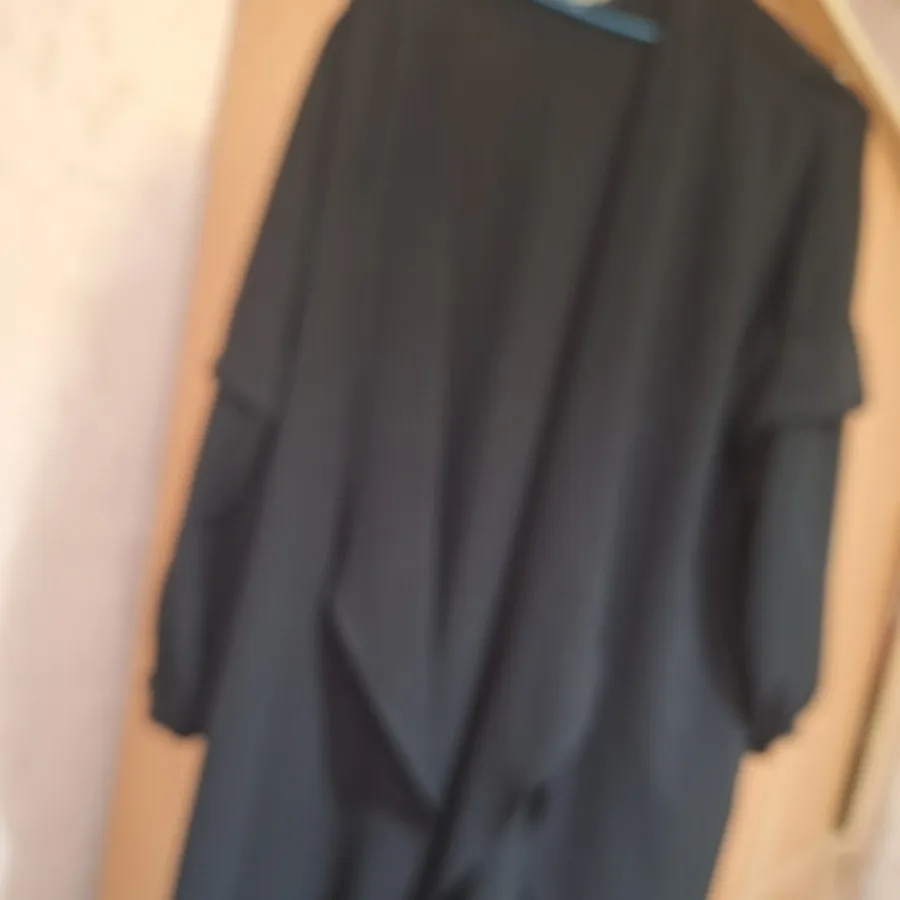 مانتو ابر و بادی