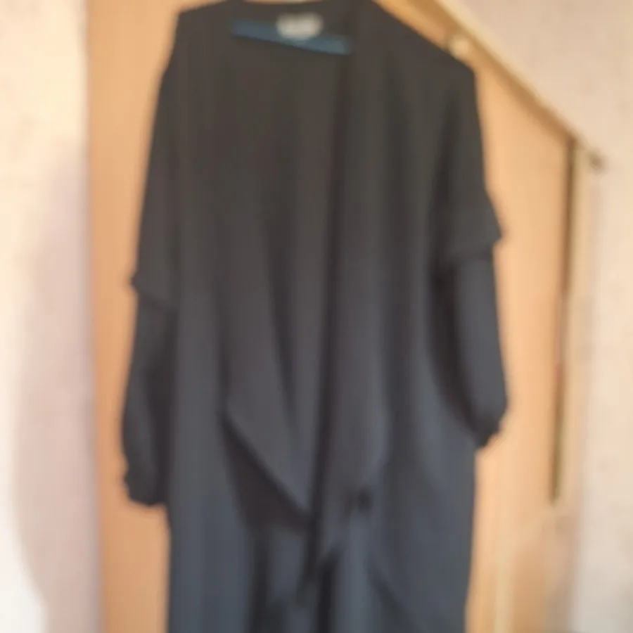 مانتو ابر و بادی