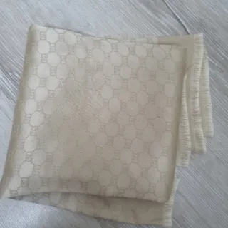 روسری ابریشم ژاکارد کرم