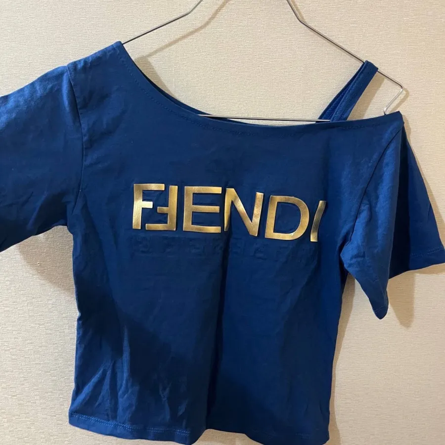 تاپ ابی Fendi