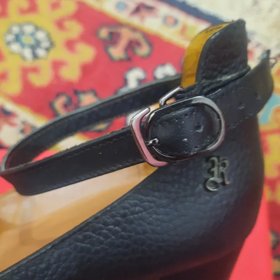 گفش رایکا مشکی