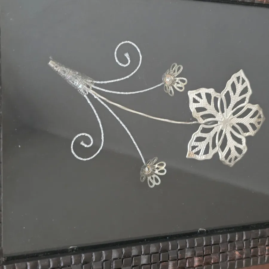 تابلو گل رز از جنس نقره