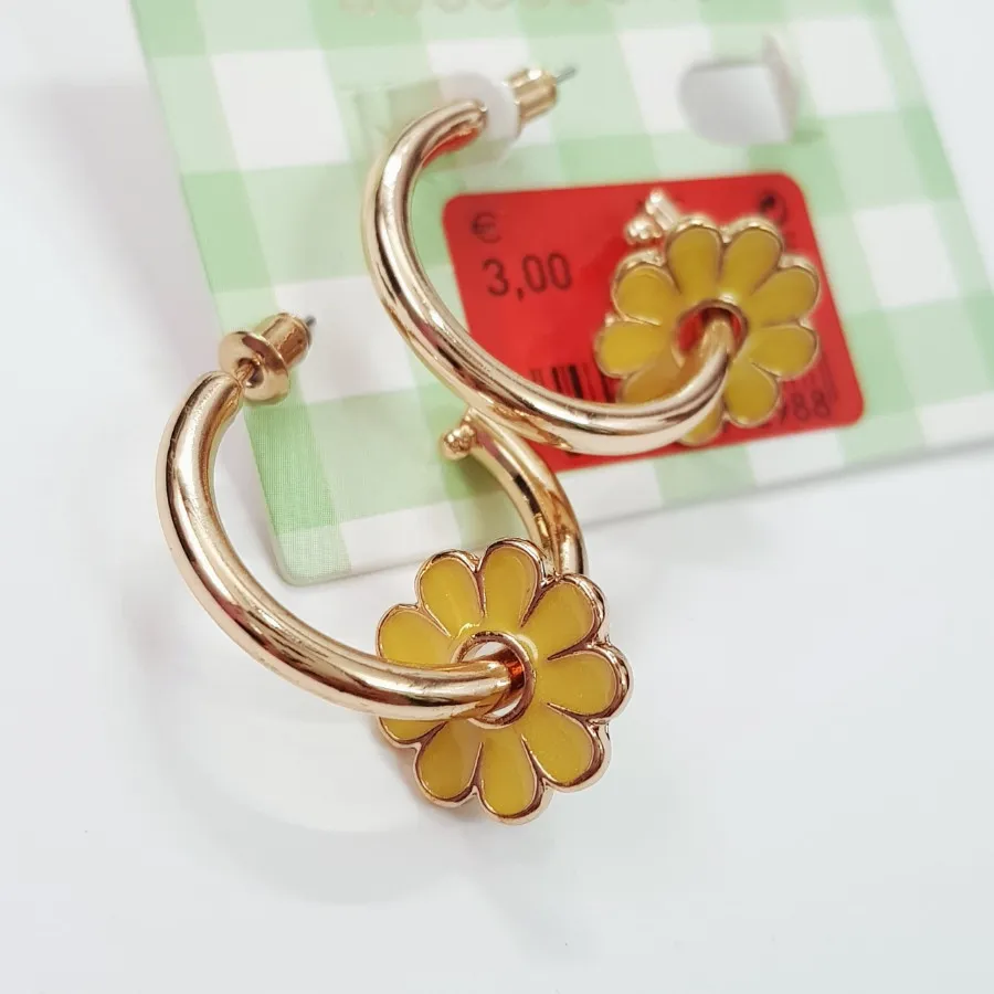 گوشواره طلایی گل بابونه