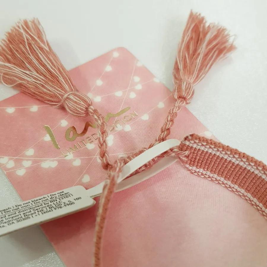 دستبند پارچه ای Love رنگی