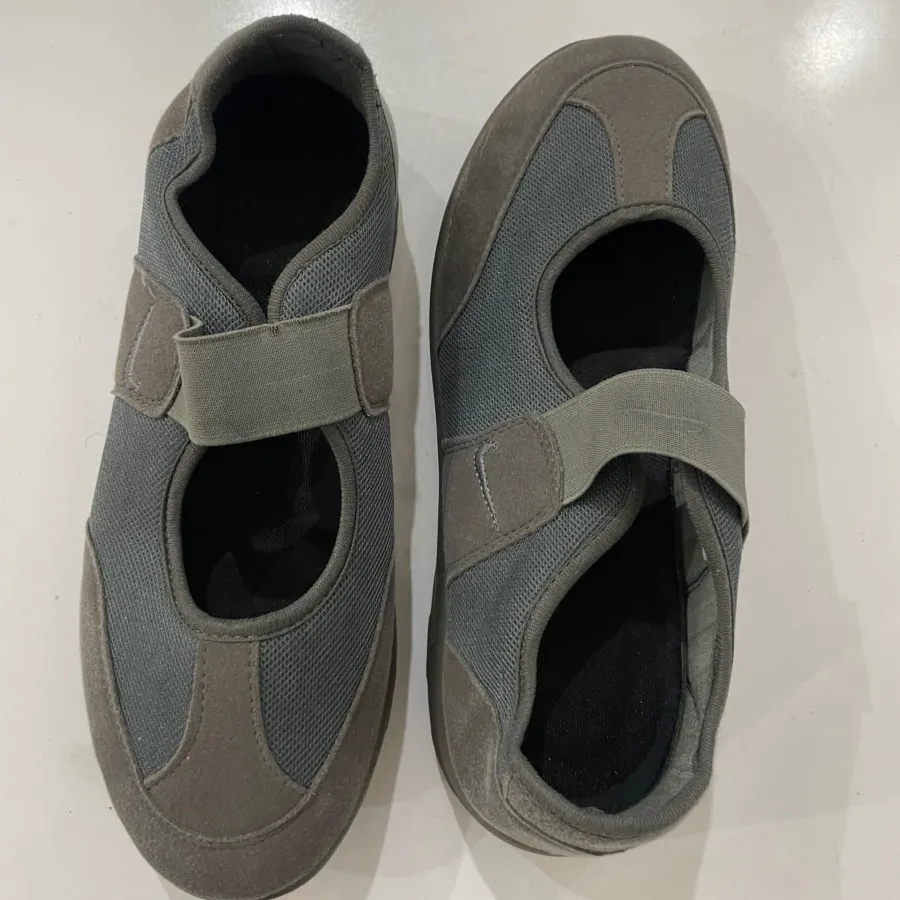 کتونی پیاده روی