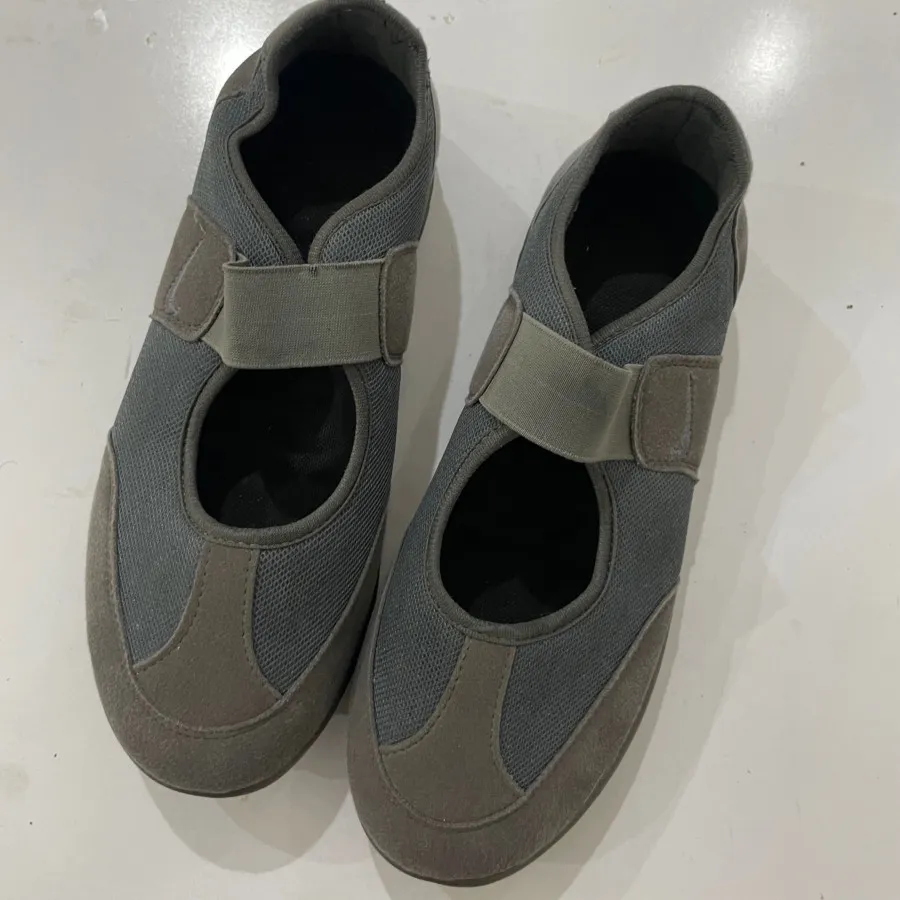 کتونی پیاده روی