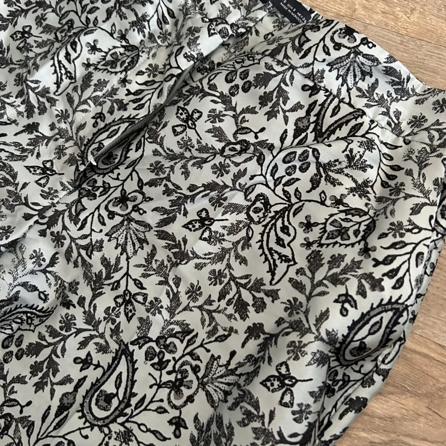 شلوار ساتن طرح دار Zara