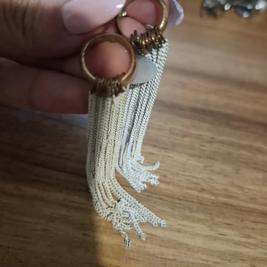 گوشواره رشته‌ای
