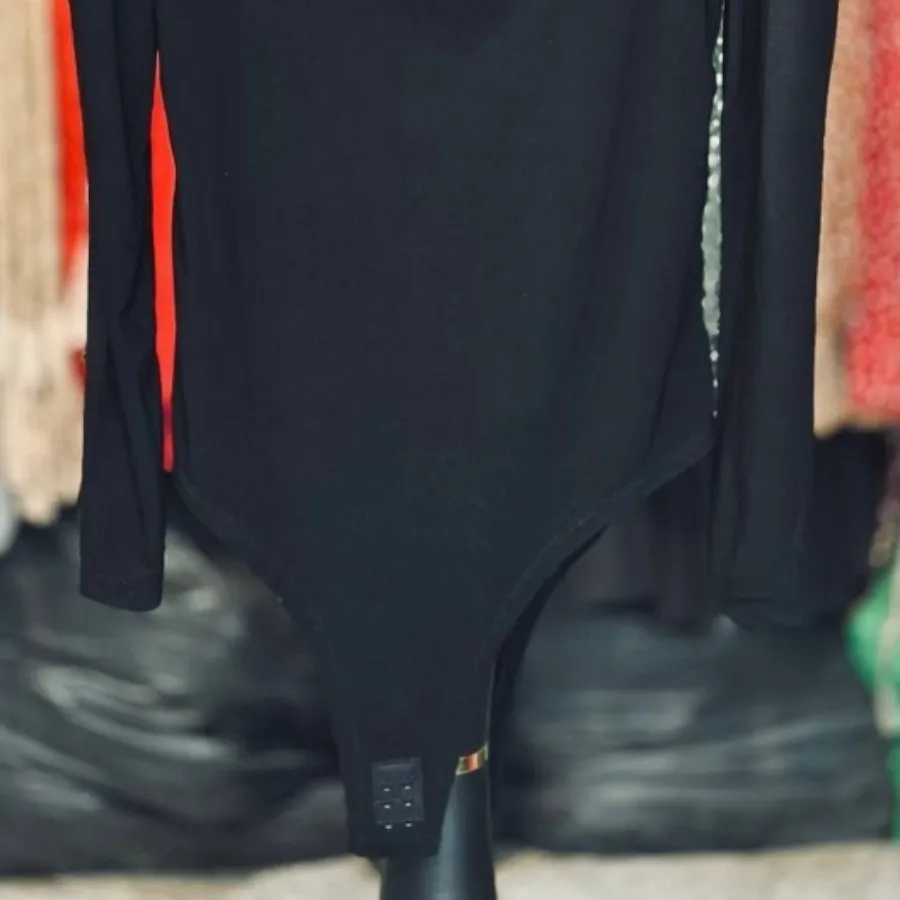 بادی مشکی نگینی