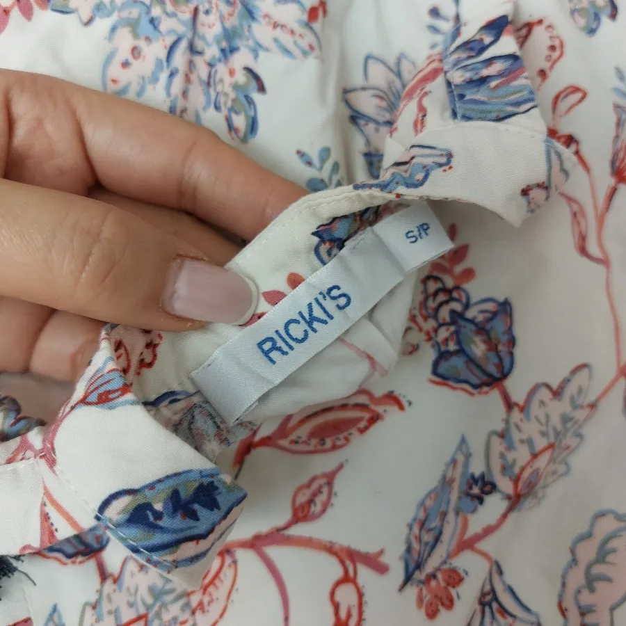 تاپ مارک ricki's