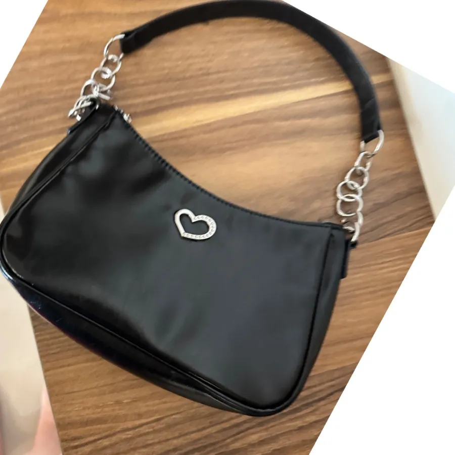 کیف برند H&M