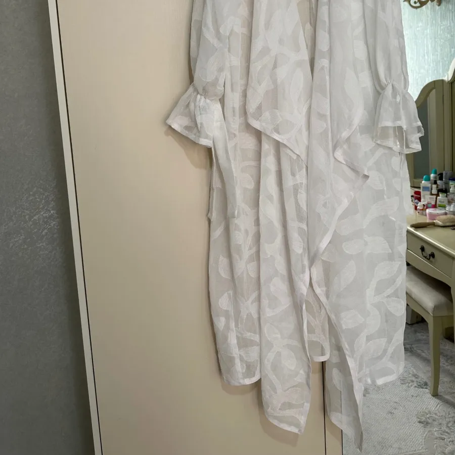 مانتو سفید تور