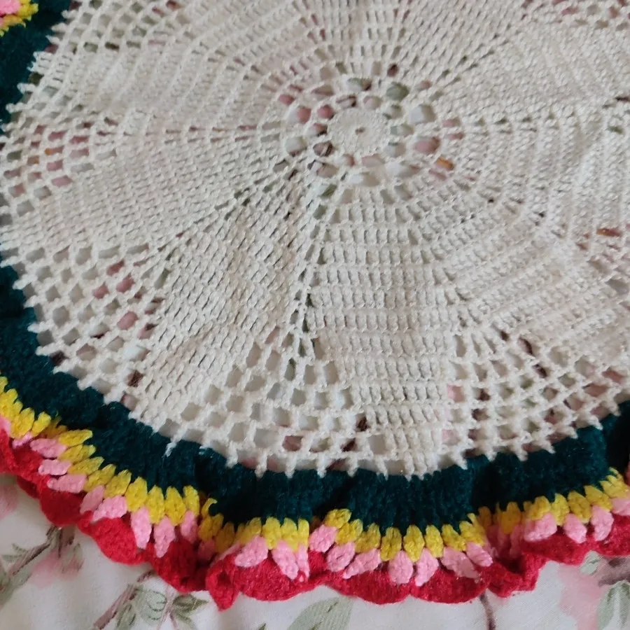 رومیزی قلاب بافی