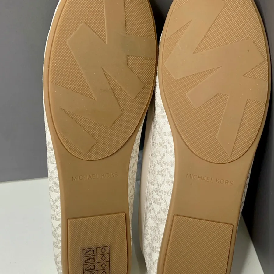 لوفر MICHEL KORS سایز 40