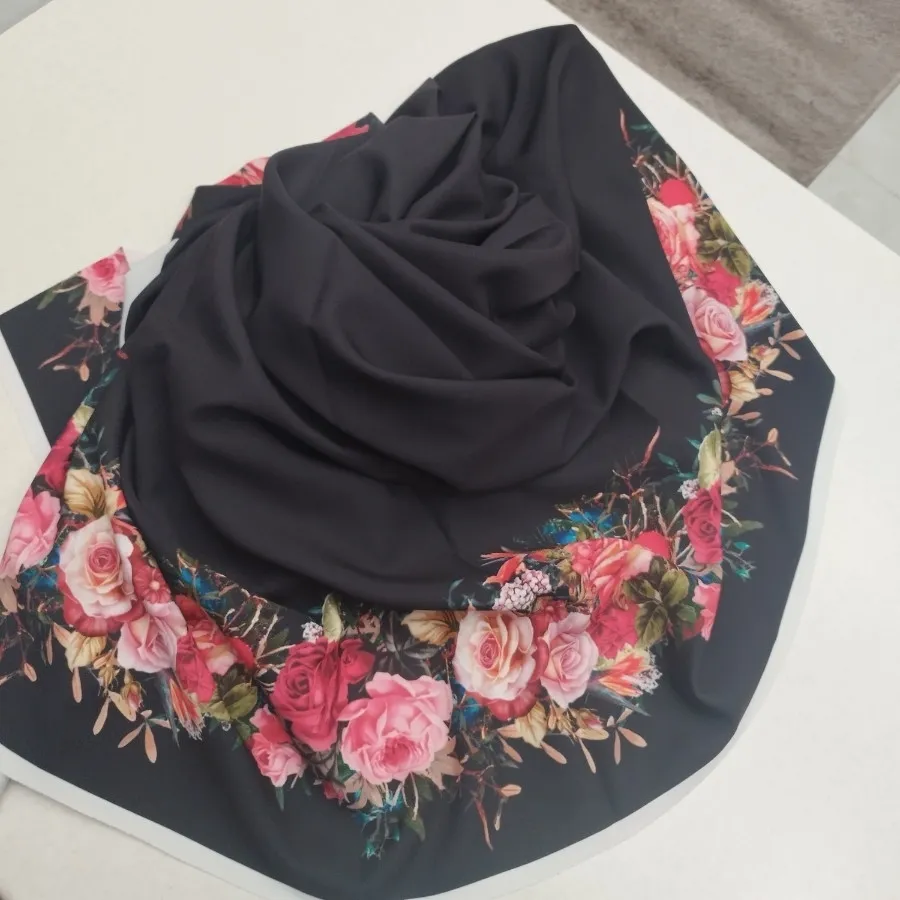 پارچه مازراتی حاشیه دار