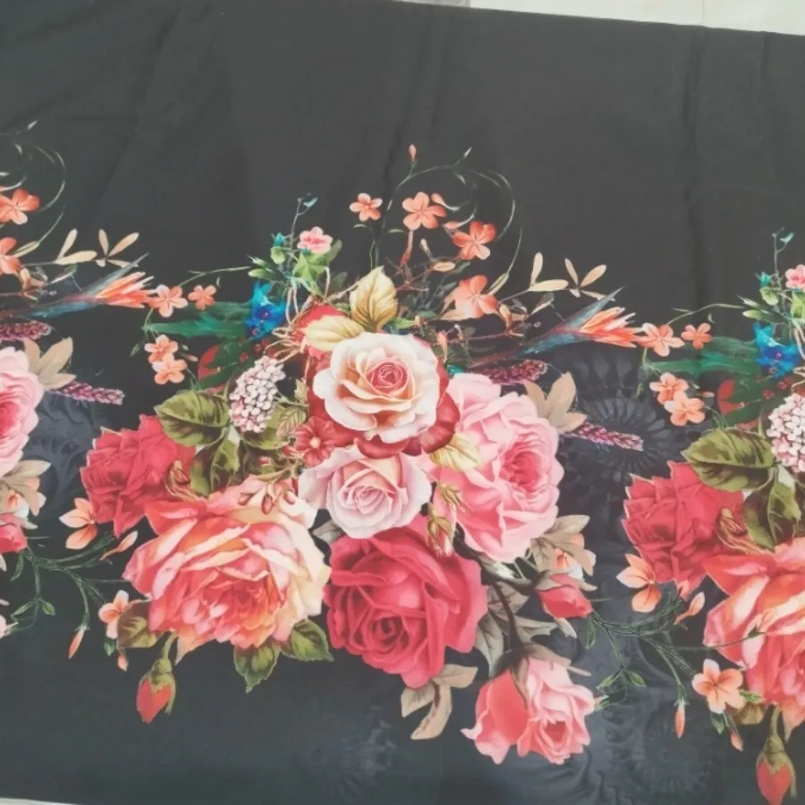 پارچه مازراتی حاشیه دار