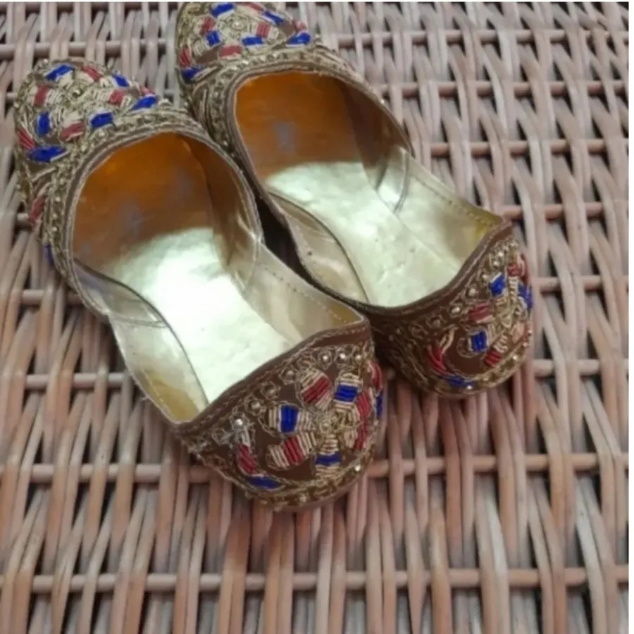 کفش هندی