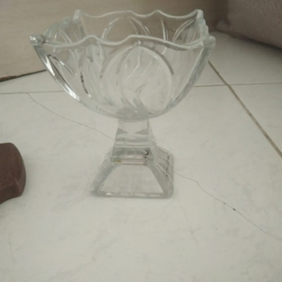 بستنی خوری کریستال