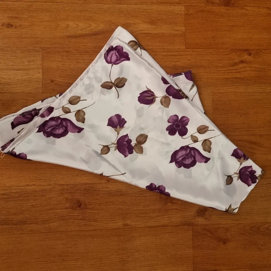 روسری ساتن