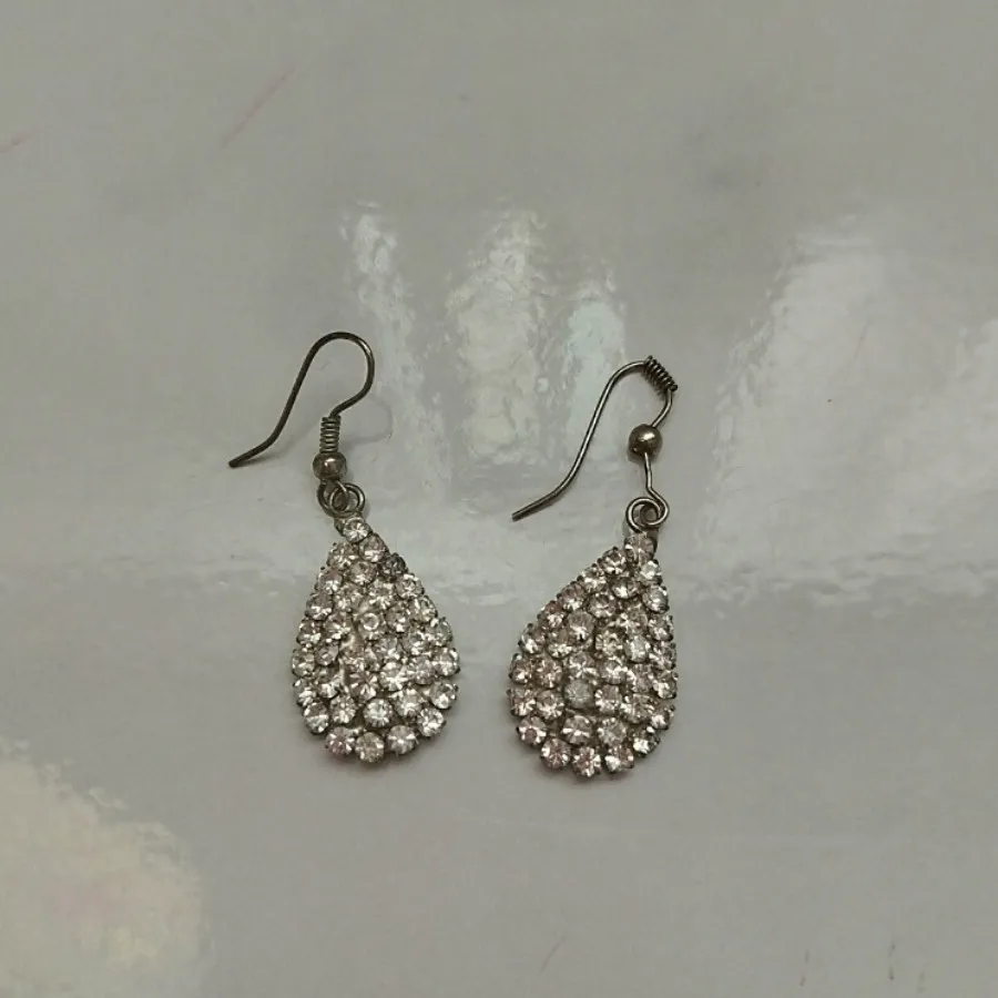 گوشواره نگیندار