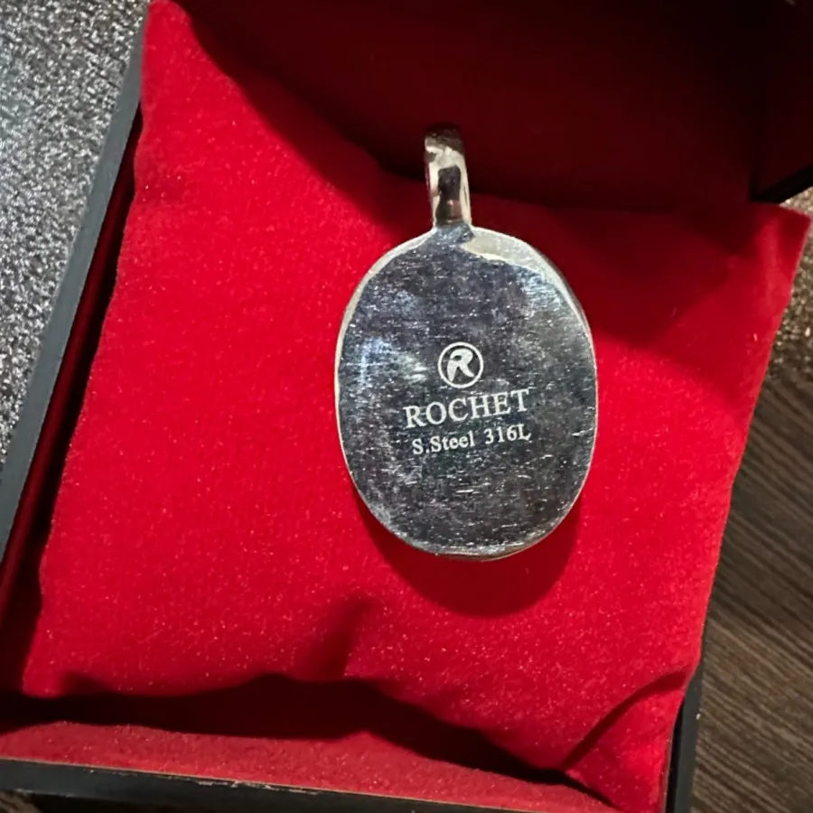 آویز برند Rochet