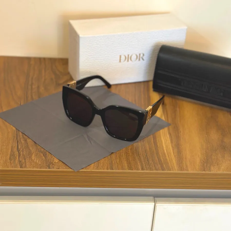 عینک آفتابی Miss Dior